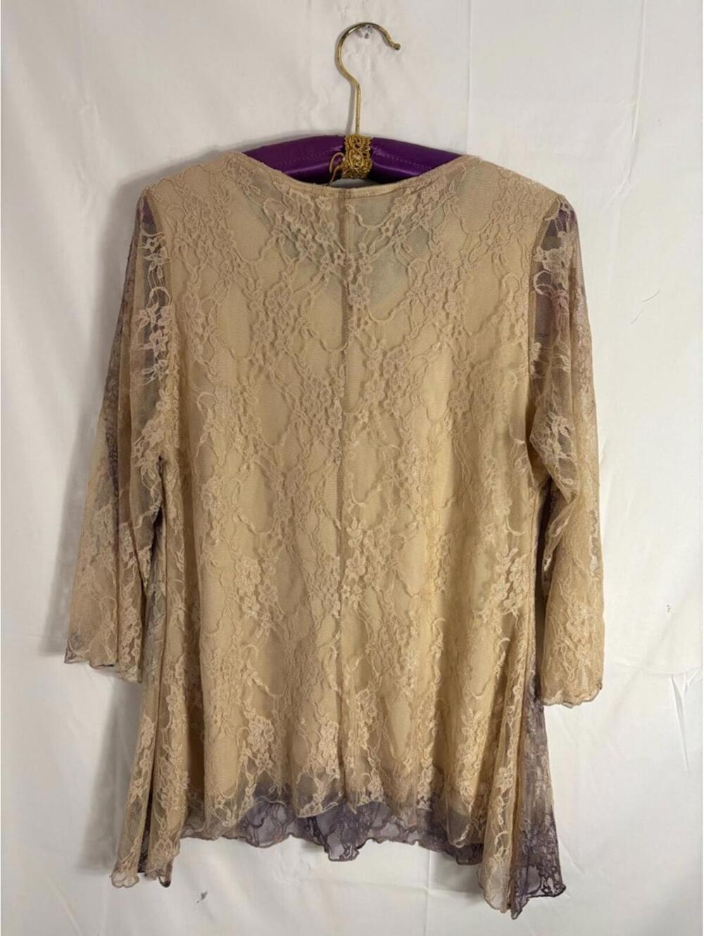 Whimsigoth Romantic Floral Lace V-Neck 3/4 Sleeve Shark-bite Hem Top Size L - Picture 3 of 15